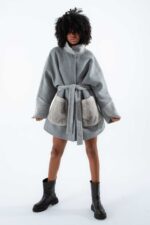 Alpaka Kumaşı Gerçek Vizon Kürklü Kaban - Görsel 2