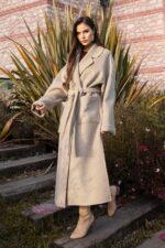 Yırtmaçlı Alpaka Kumaşından Manto - Görsel 4