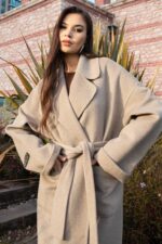 Yırtmaçlı Alpaka Kumaşından Manto - Görsel 5